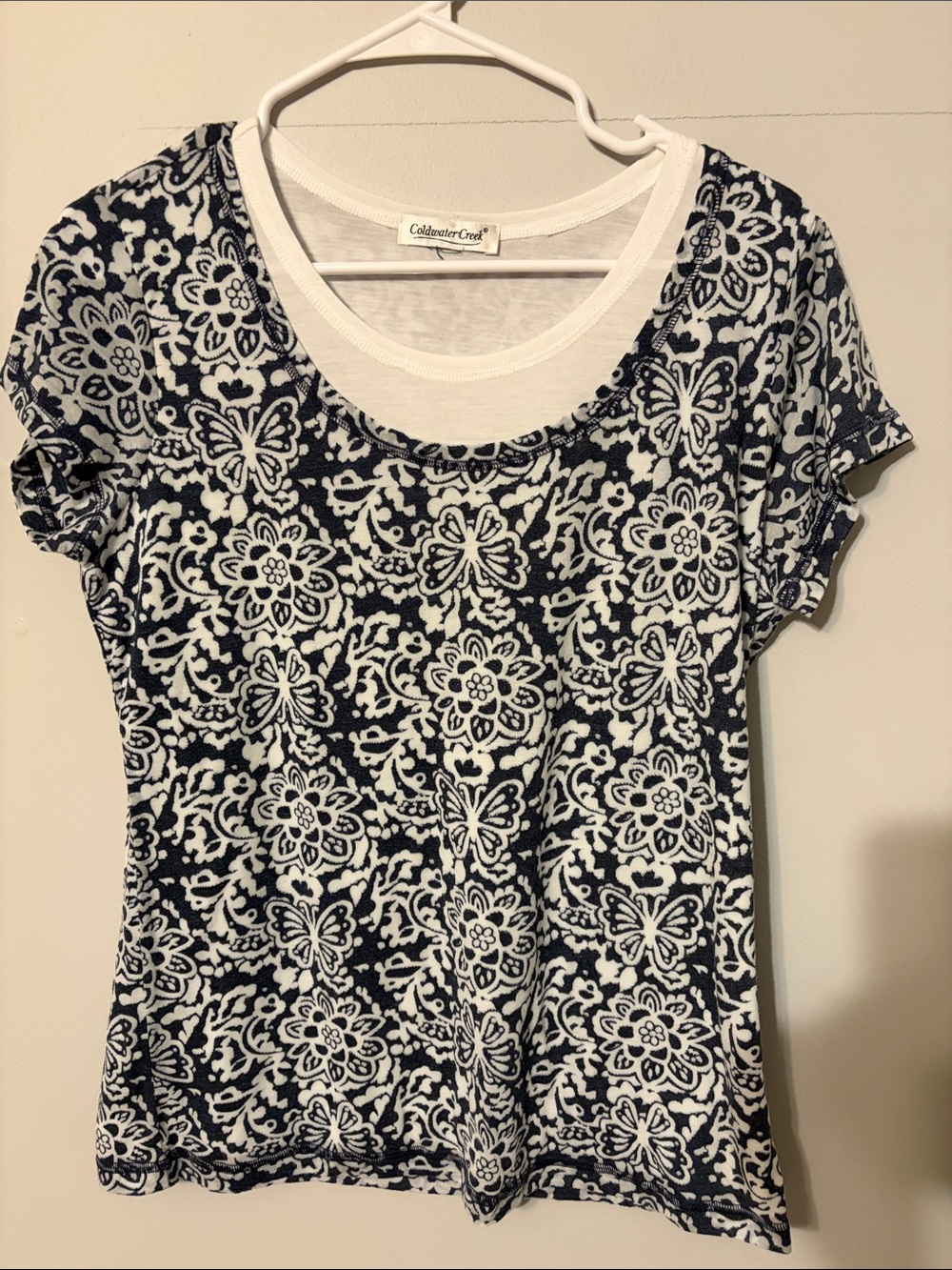 Coldwater Creek Navy/denim blue  and White Floral-Butterfly Scoop Neck Tee. Med.